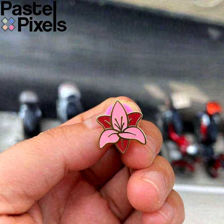 Lily Mini Pin